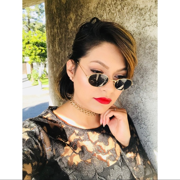 90’s Vibe Sunglasses - Picture 2 of 5